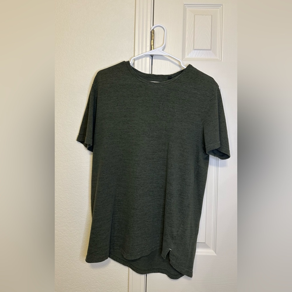Men’s green Large shirt